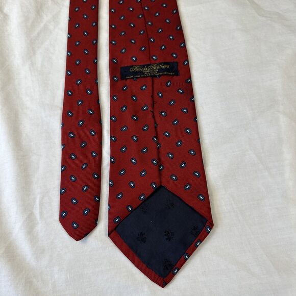 Brooks Brothers Makers Tie Red Paisley 100% Silk Made In The USA Necktie 59"L - Picture 2 of 6